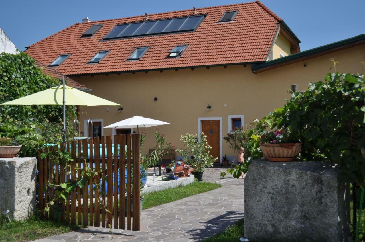 Weingut Jakob'S Ruhezeit เมาแตร์น ภายนอก รูปภาพ
